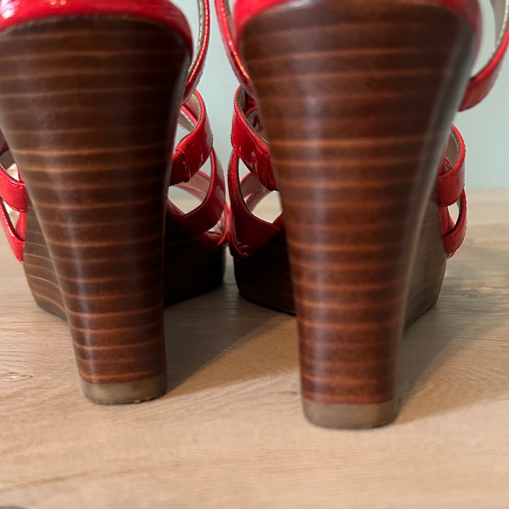 Alfani Vibrant Red and Gold Wedge Sandals - Picture 13 of 13
